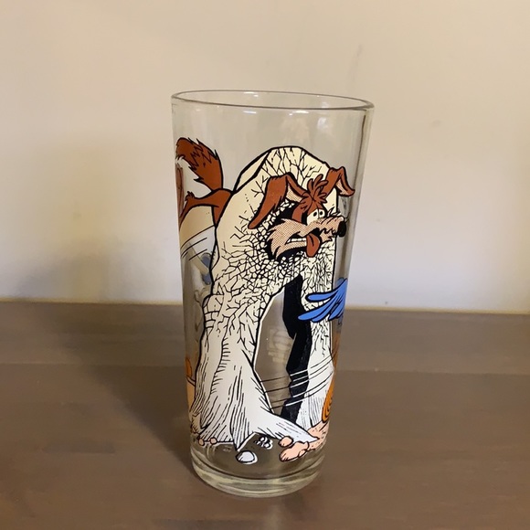 Warner Brothers Vintage Road Runner Glass - Picture 4 of 7